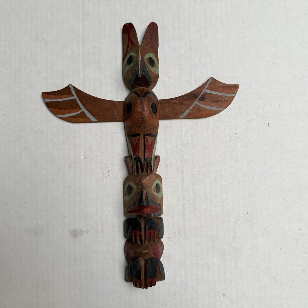 Vintage Native American Indian Made Hand Carved Wood Hand Painted‎ Totem Pole